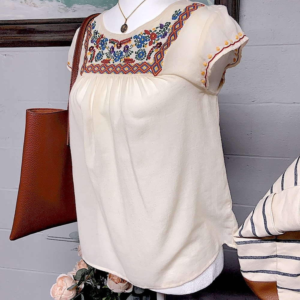Beautiful Love Stitch Embroidered Top Size M